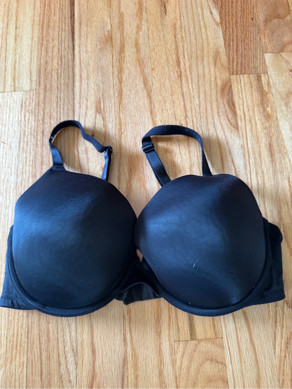PINK Victoria's Secret  Wear Everywhere  Lightly lined  T-Shirt Bra 34DD
